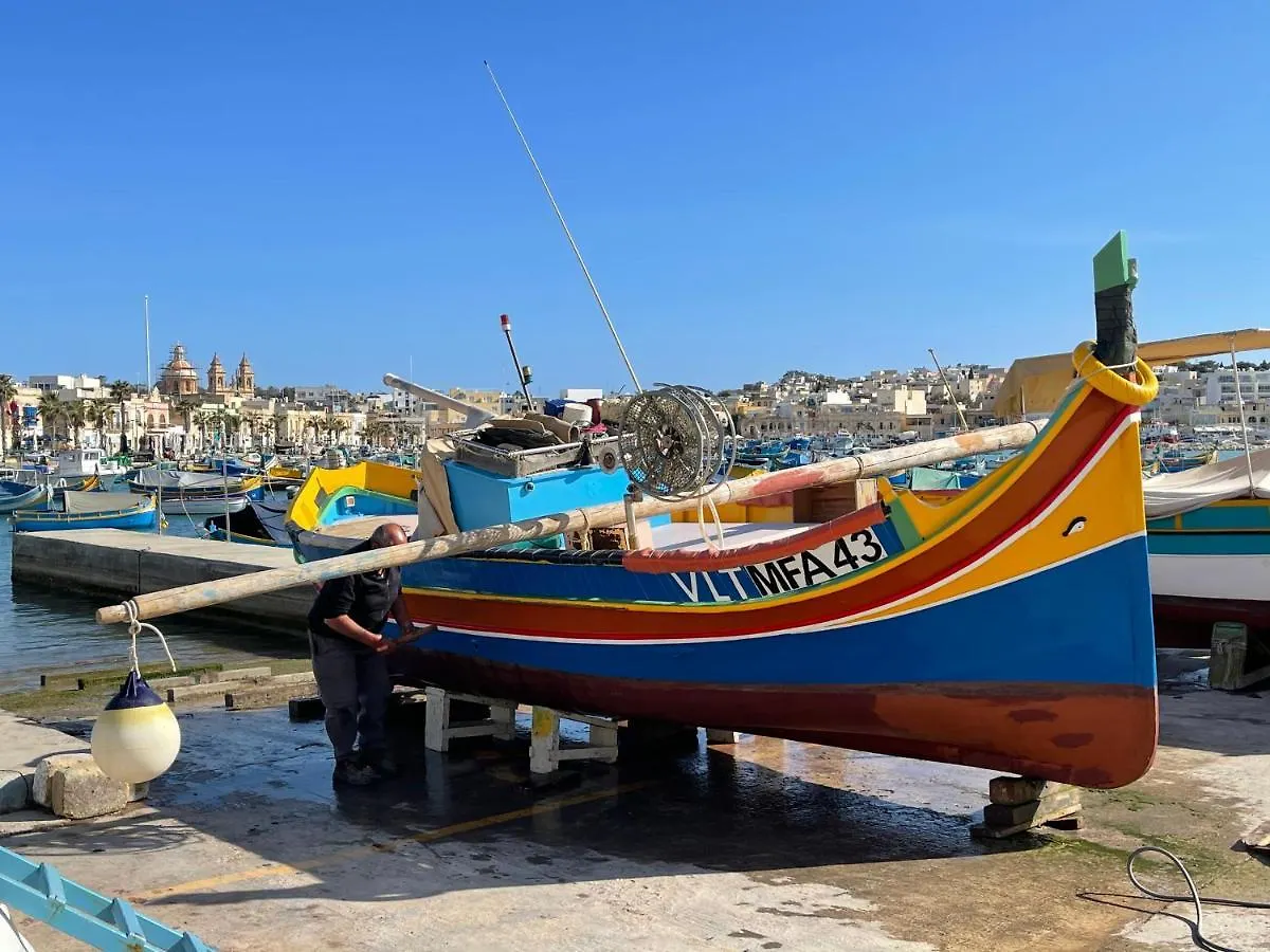 Sunrise Apt Near Beach Smarttv & Netflix Birżebbuġa