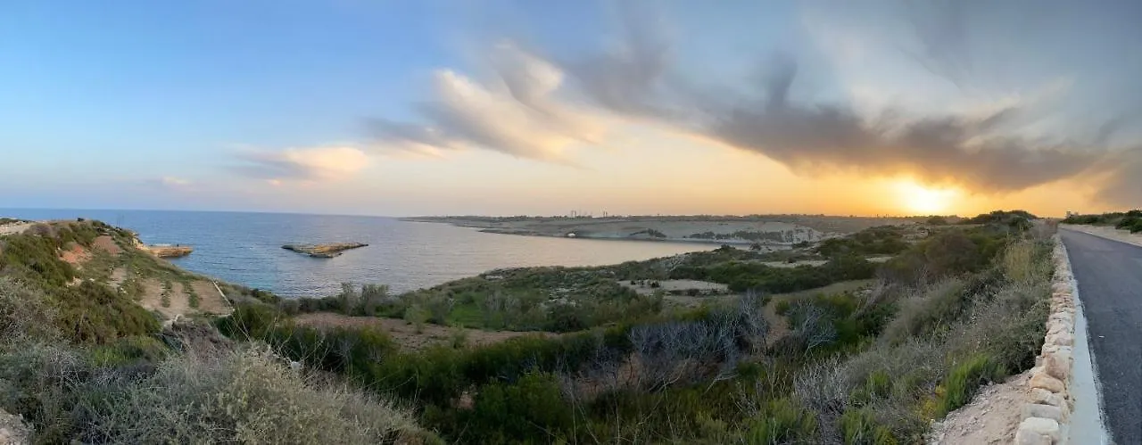 Sunrise Apt Near Beach Smarttv & Netflix Birżebbuġa