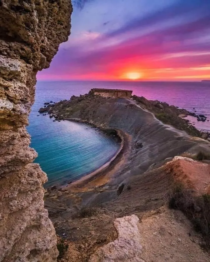 Sunrise Apt Near Beach Smarttv & Netflix Birżebbuġa