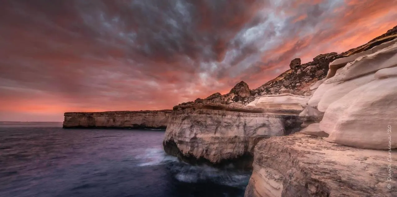 Sunrise Apt Near Beach Smarttv & Netflix Birżebbuġa 0*,  Malta