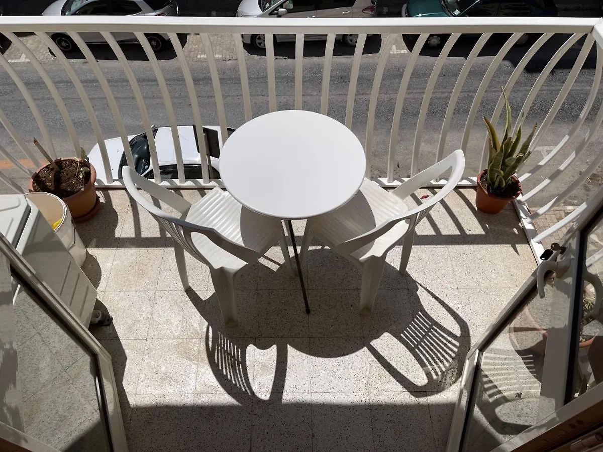 Sunrise Apt Near Beach Smarttv & Netflix Birżebbuġa